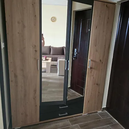 Kika Srebrno Jezero Apartment *