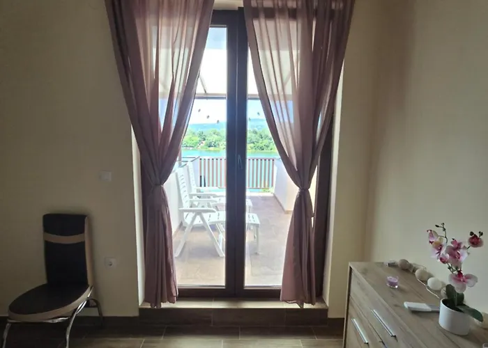 Kika Srebrno Jezero Велико-Градиште